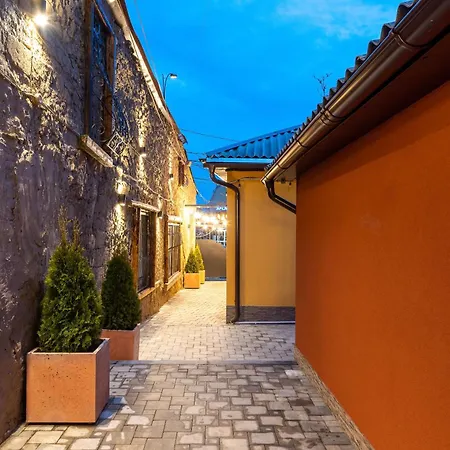 Center Old City Vaikor Кишинёв Экстерьер фото